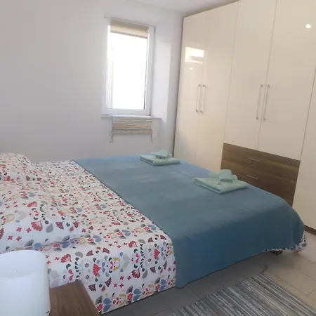 Giovanni Apartment *